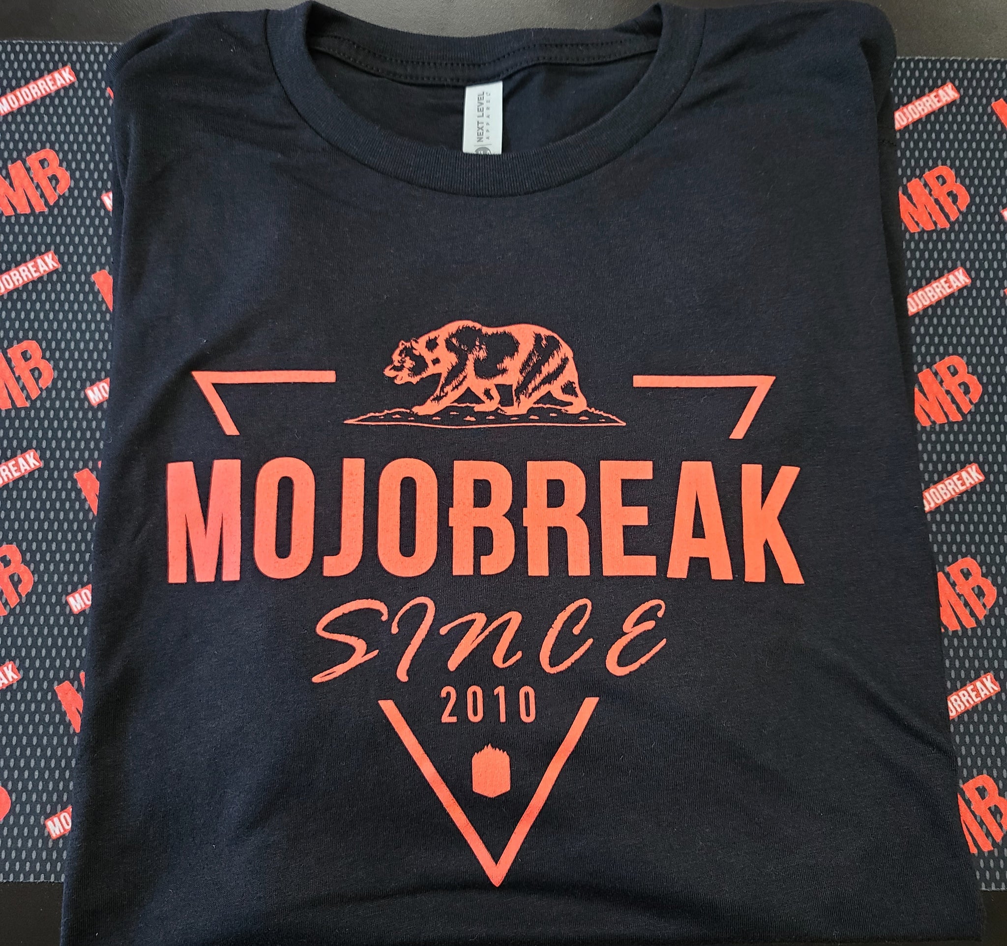 2023 Mojobreak Cali Bear T-Shirt